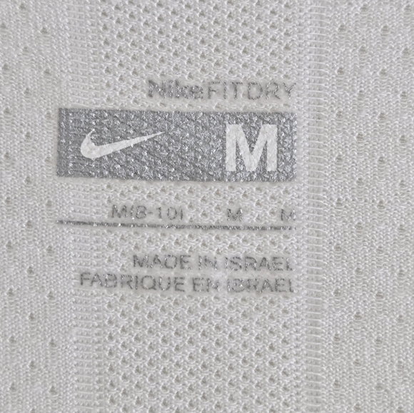 Nike Dri-fit Tank Top Like new Conditionin White Color size Medium - Picture 13 of 16